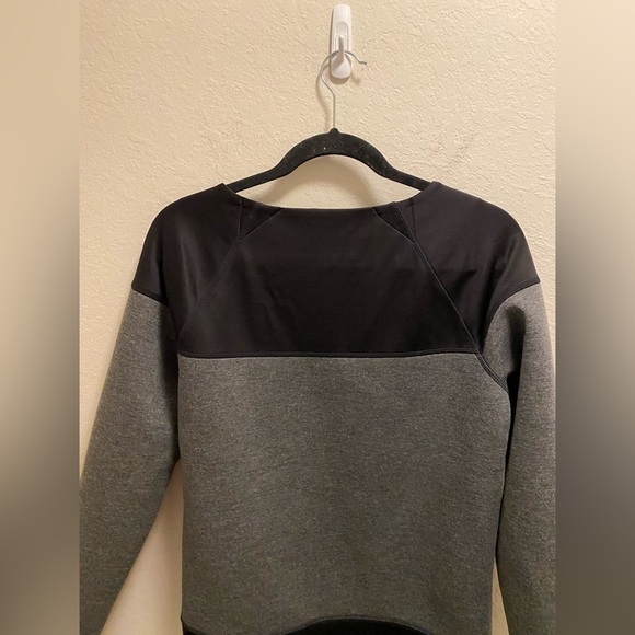 Athleta Fuse Scuba Color Block Sweatshirt - Picture 5 of 8